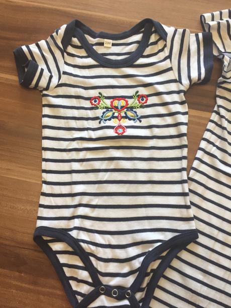 Folk suprava pre maminu a dcerky, 86–98