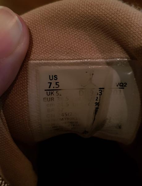 Tenisky jordan, air jordan,39