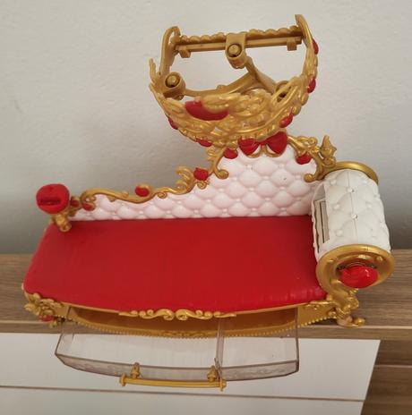 Posteľ/pohovka pre bábiku apple white, 