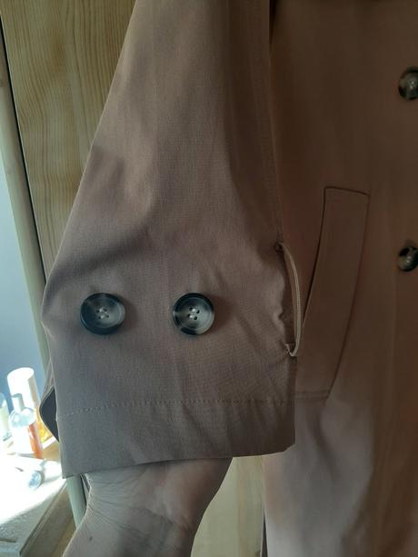 Trenchcoat  zn. ichi, 36