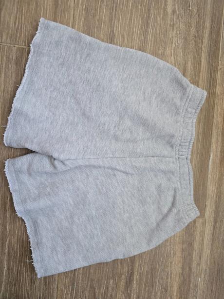 Šortky č.134, zara,134