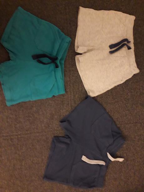 Príjemné mäkké šortky 3x - predaj spolu, f&f,92