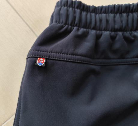 Predám detské oteplené softshellové nohavice, 