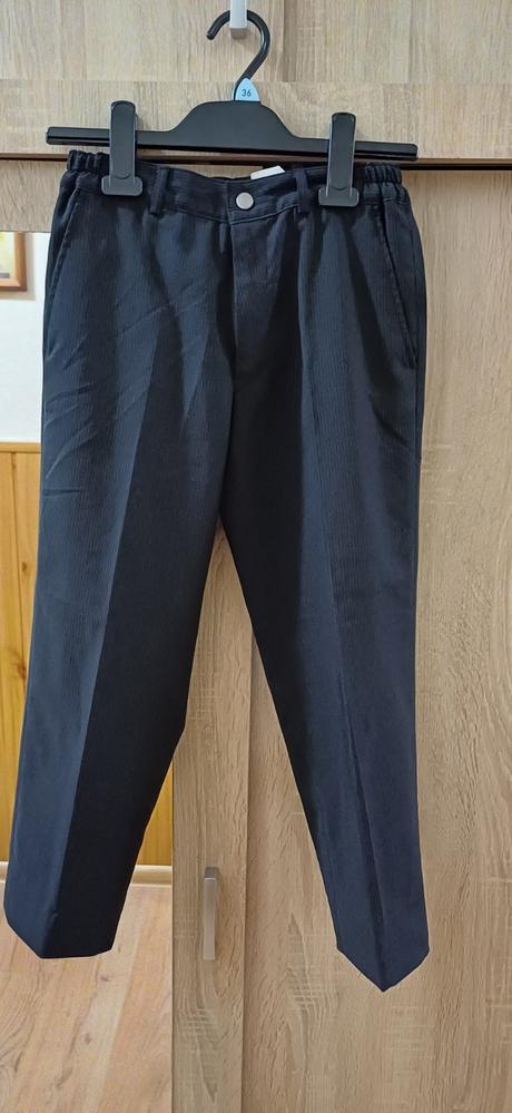 Oblekove nohavice, 134