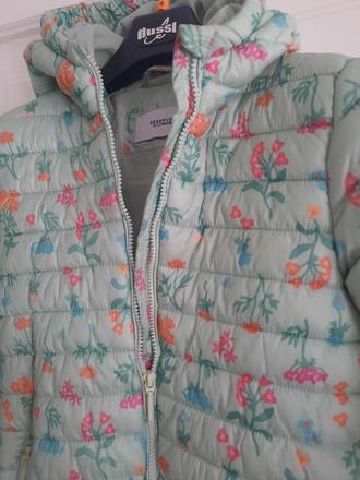 Dievcenska vetrovka, reserved,158