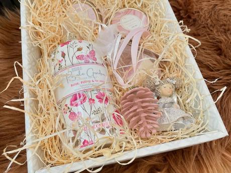 Anjelka na položenie - dievčatko so srdiečkom, 