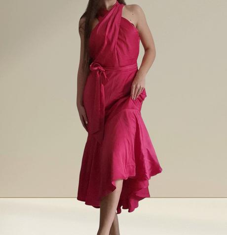 Elegantné lesklé šaty, m