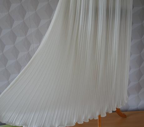 Biela plisovaná sukňa veľ. l, l