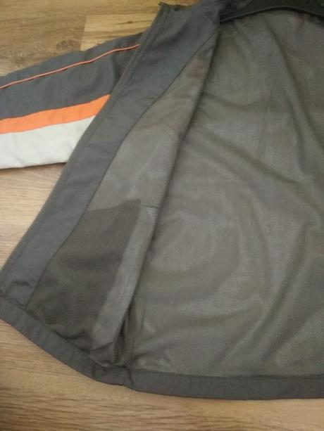 Tenšia  bundička, 140