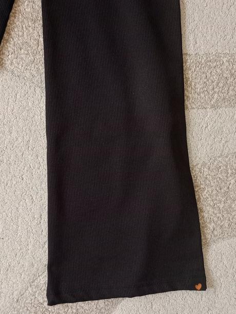 Legíny/nohavice, 152