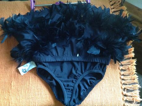 Suknicka s prirodnym perim, 152