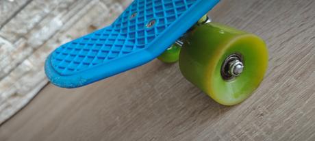 Modrý pennyboard / mini cruiser/ skateboard,