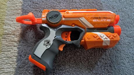 Nerf firestrike elite, 