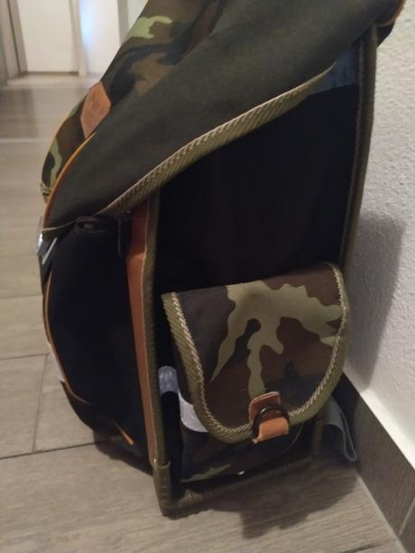 Originálna kvalitná a imidžová army školská taška, 