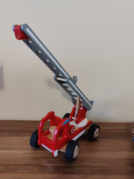 Drevené hasičské auto, 