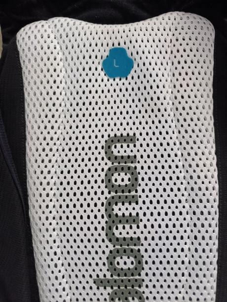 Chránič chrbta salomon, 