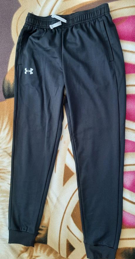 Teplaky under armour krasne, nenosene, under armour,140