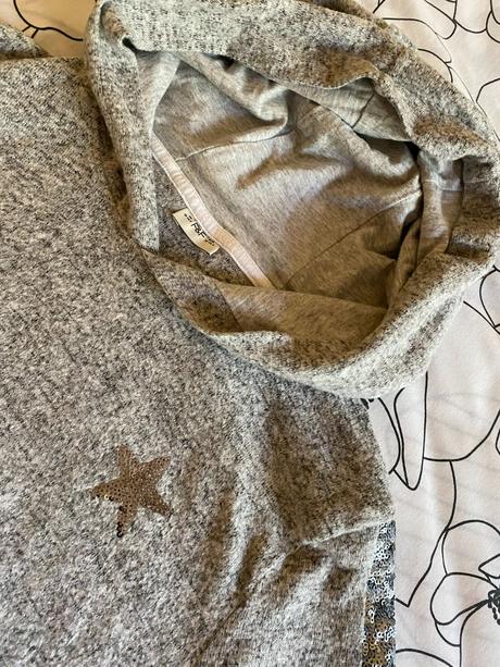 Kvalitná mäkká mikina s kapuckou v. s/m, f&f,s