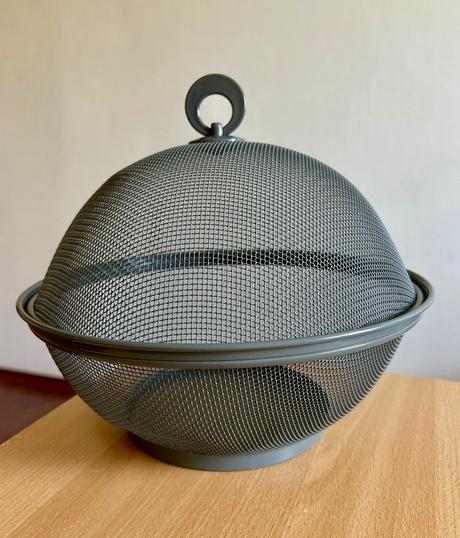 Košík z kovovej sieťoviny na potraviny, 