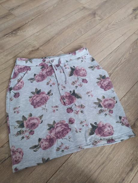 Pekná suknička, gate,s