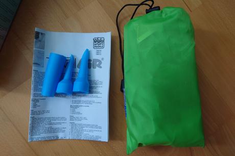 Nafukovaci cestovny vak na sedenie,