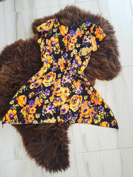 Dámske šaty od hazel s, s