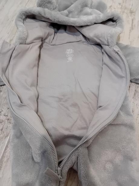 Velurovy overal s kapucňou top stav, f&f,56