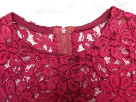 Pekne čipkovane vintage šaty, 40