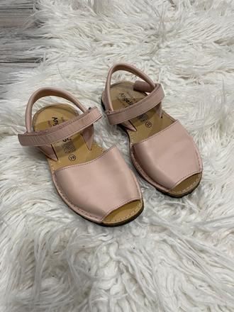 Sandálky, 29