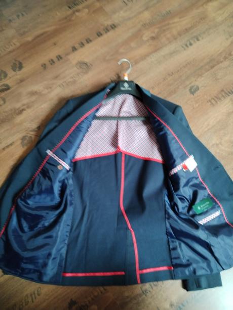 Chlapčenský oblek, 170