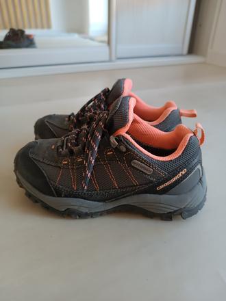 Turistické topánky, 31