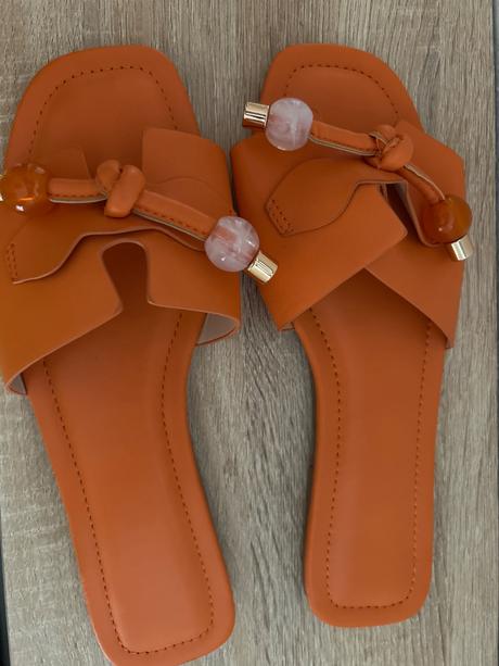 Oranžové šľapky, 40