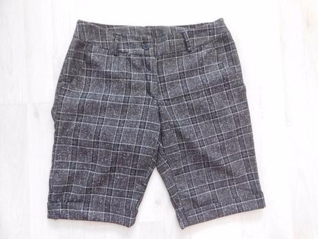 Šortky m , m