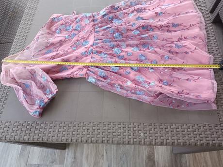 Spoločenské šaty, 38