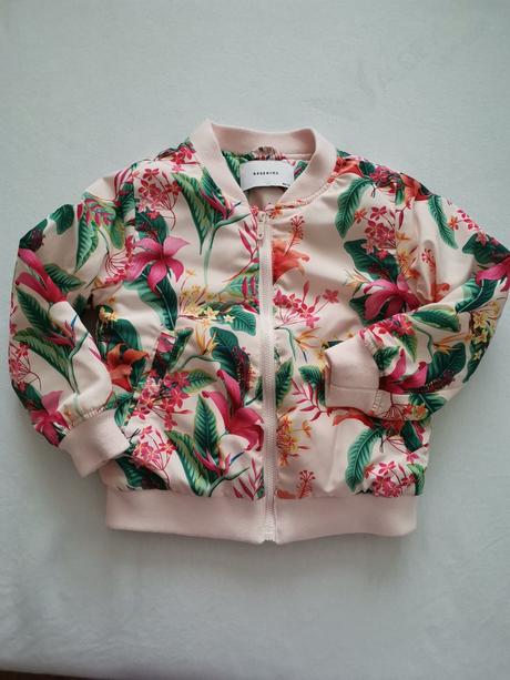 Reserved bomberka, reserved,104