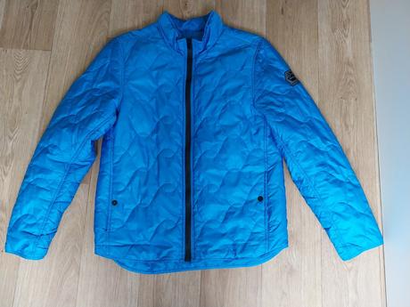 Prechodná bunda, chapter young,m