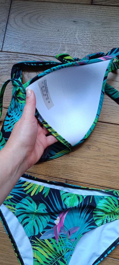 Kvetované plavky, m