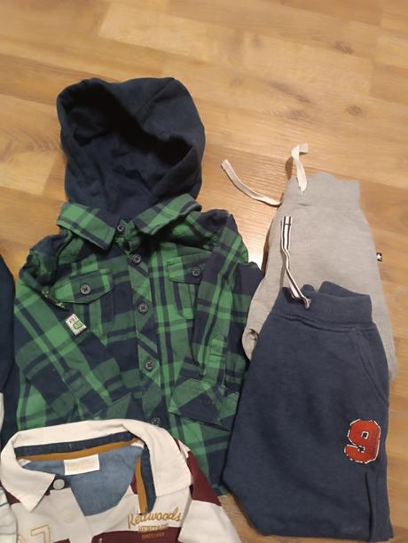 Mix oblečenia, 68–80