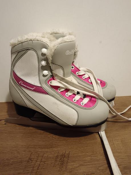 Korčule, crowned,34