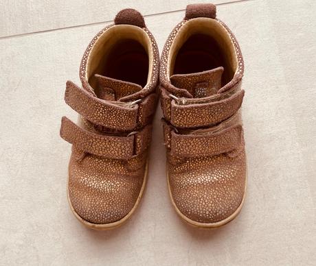 Kvalitné topánky zn. mrugala, 24