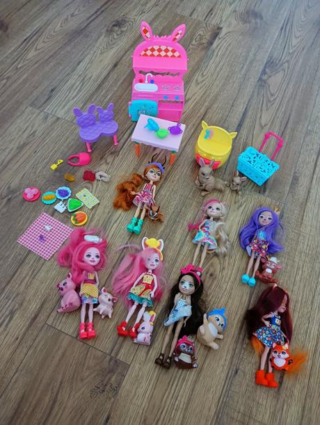 Bábiky enchantimals, 