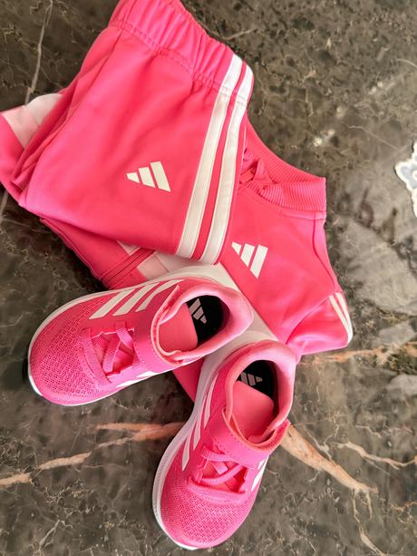 Súpravy a tenisky, adidas,80