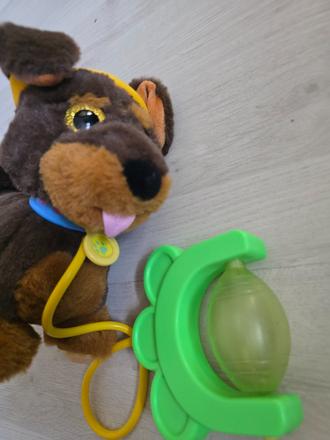 Interaktívne šteňa na kolieskach,