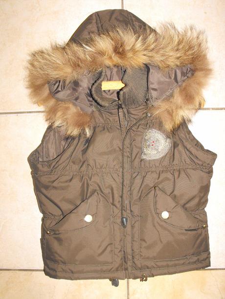 Krátka zateplená vesta s  kapucňou, xs