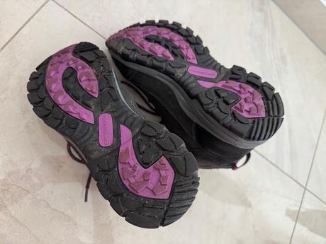 Turisticke topanky, 37