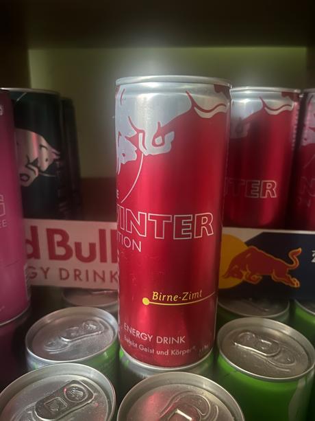 Red bull hruška škorica - winter edition 2023, 