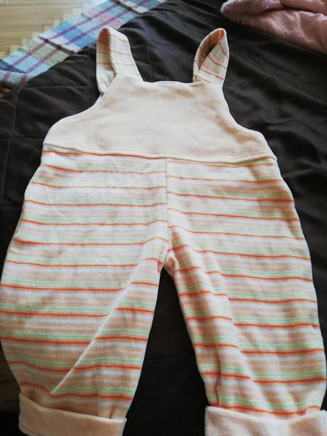 Marhulkove nohavicky, 80