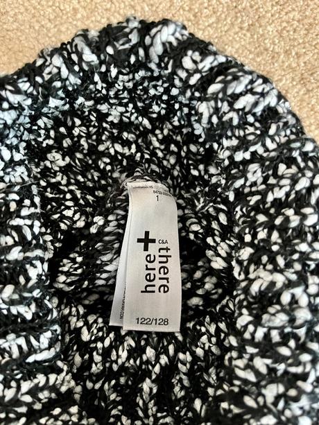 Svetrik 3x, reserved,134