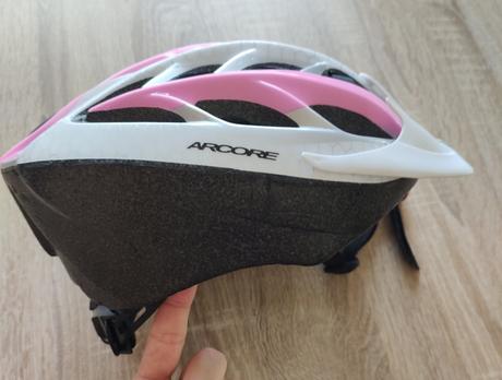 Dievčenská/ dámska prilba na bicykel veľ. s/m, s