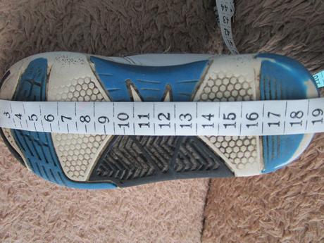 2940. svietiace botasky celé, 25